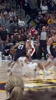 站得很稳！约基奇关键回合被吹进攻犯规，随后掘金挑战成功！